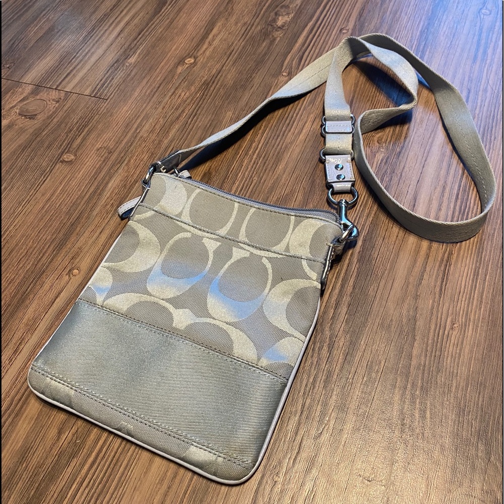 Gray coach crossbody purse